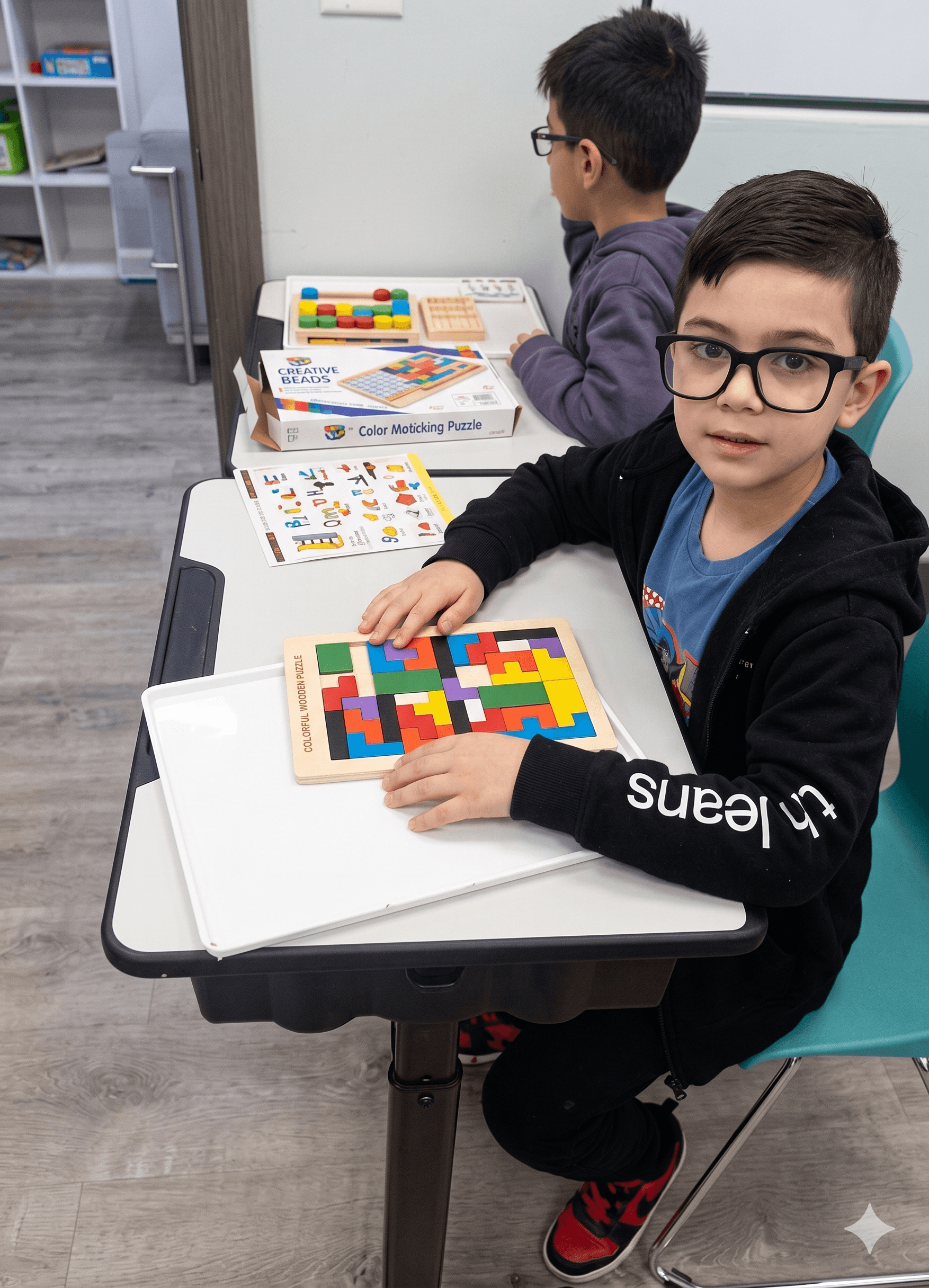Kids playing brain board